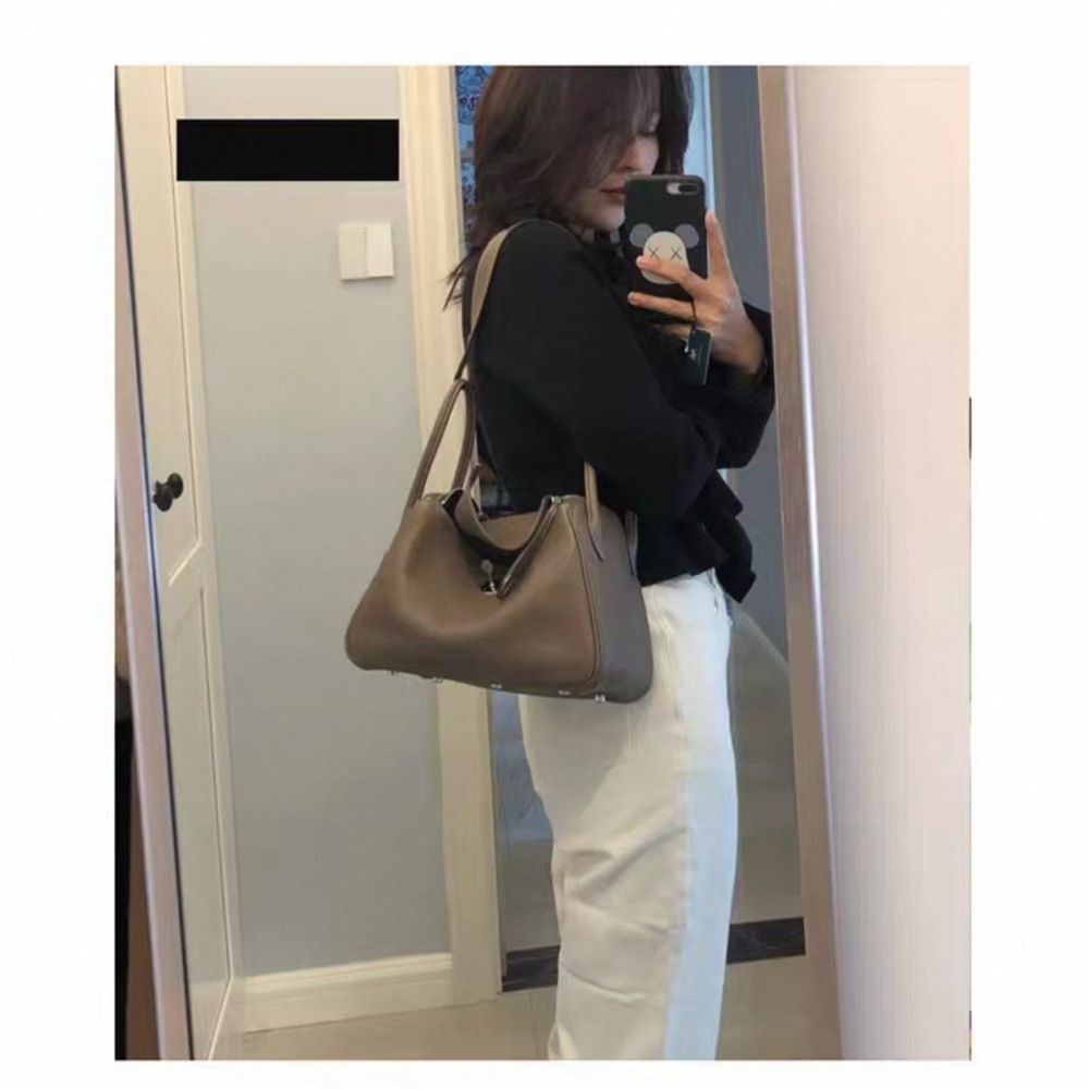 Elegant Brown Women's Handbag